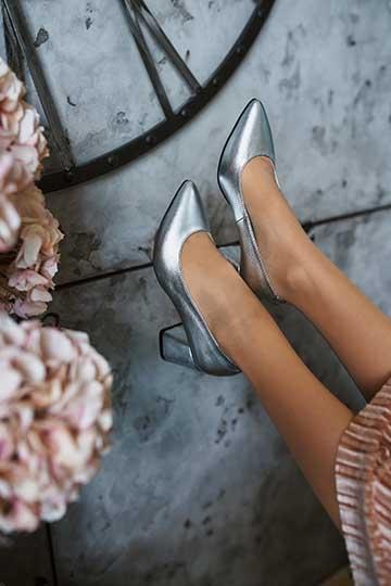 Туфли серебряные на каблуке 6 см натуральная кожа - Обувная фабрика «IGORETII»