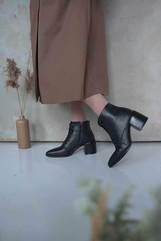 Ботильоны женские на байке чёрная натуральная кожа заострённый носок - Обувная фабрика «IGORETII»