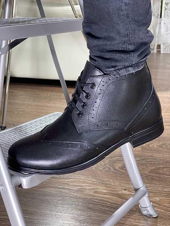 Ботинки чёрные с перфорацией натуральная кожа - Обувная фабрика «IGORETII»
