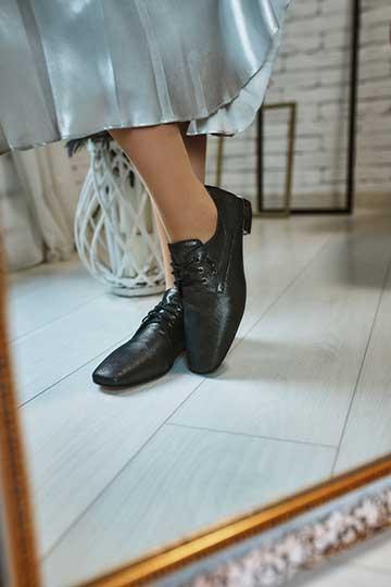Полуботинки чёрный блеск заквадраченный носок - Обувная фабрика «IGORETII»