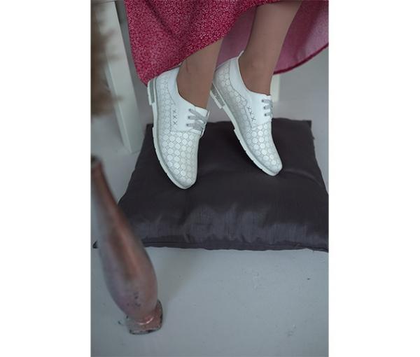 Туфли белые с перфорацией натуральная кожа - Обувная фабрика «IGORETII»