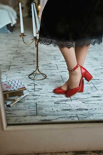 Туфли красные на каблуке с круглым носом - Обувная фабрика «IGORETII»